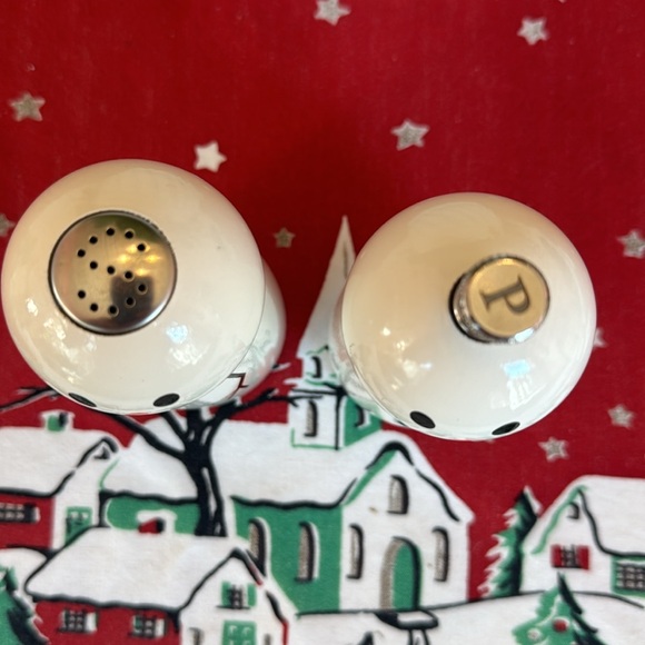 Fletcher Mill snowman salt shaker and pepper grinder set USA made
5” tall - Picture 4 of 5